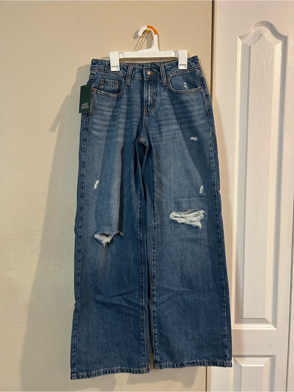Women’s Distressed Wide-Leg Jeans, low-rise, baggy jeans
